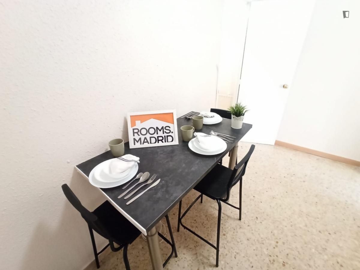 Apartment to share in Tres Olivos - Valverde