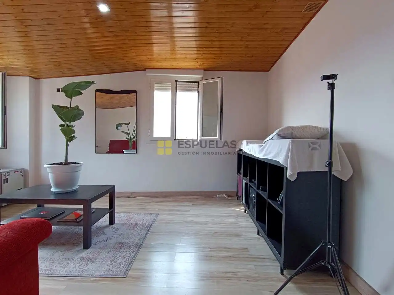 Habitación de Casa adosada en venta en Arnedo con Calefacción y Amueblado