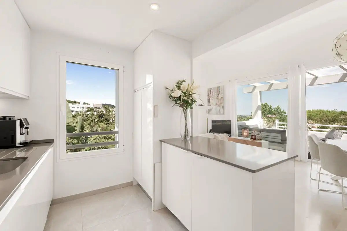 Apartament amb piscina en venda a Casares pueblo, imagen 8