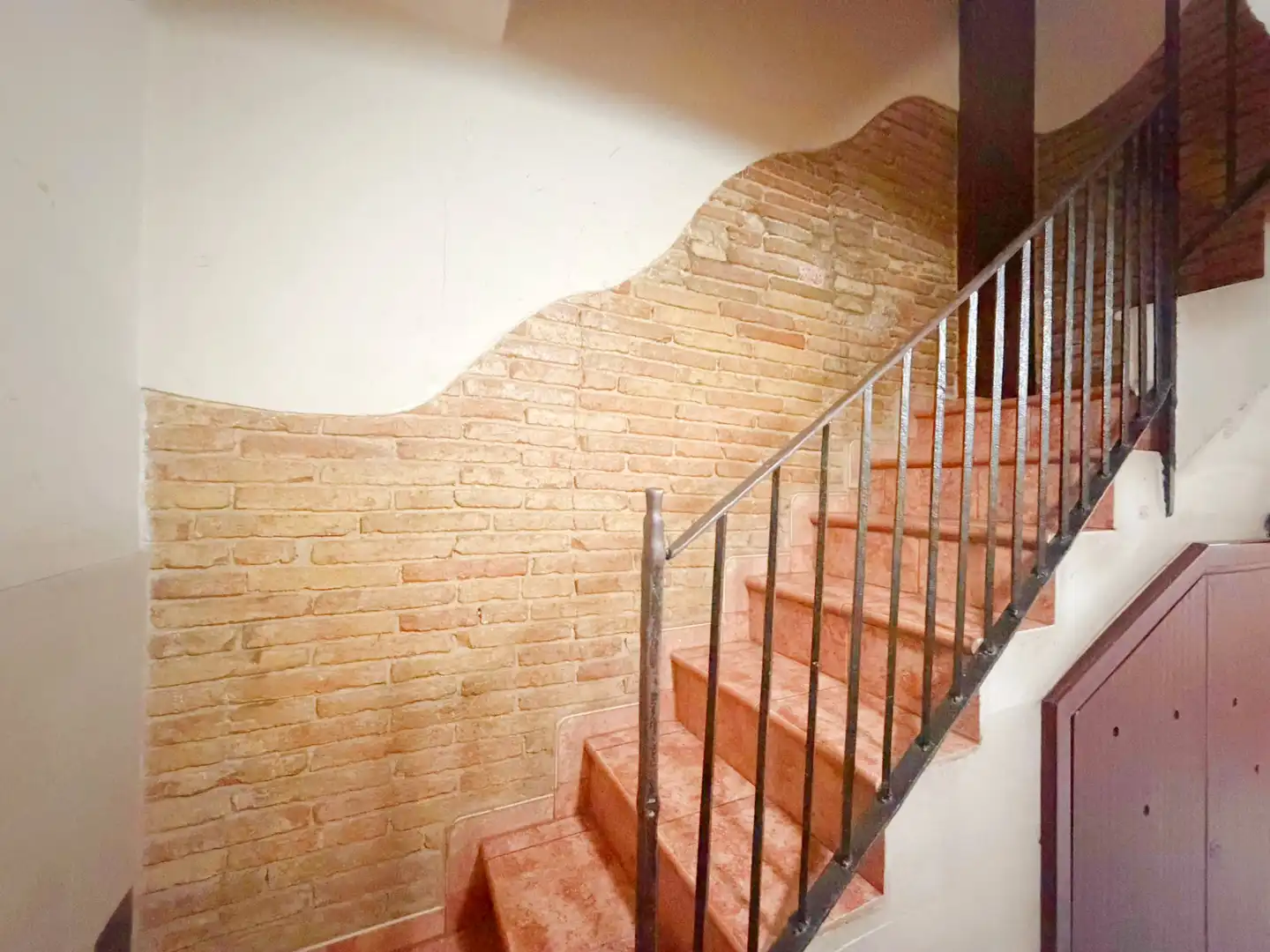 Wohnung zum Verkauf in Barcelona mit Klimaanlage, Parkett und Ofen