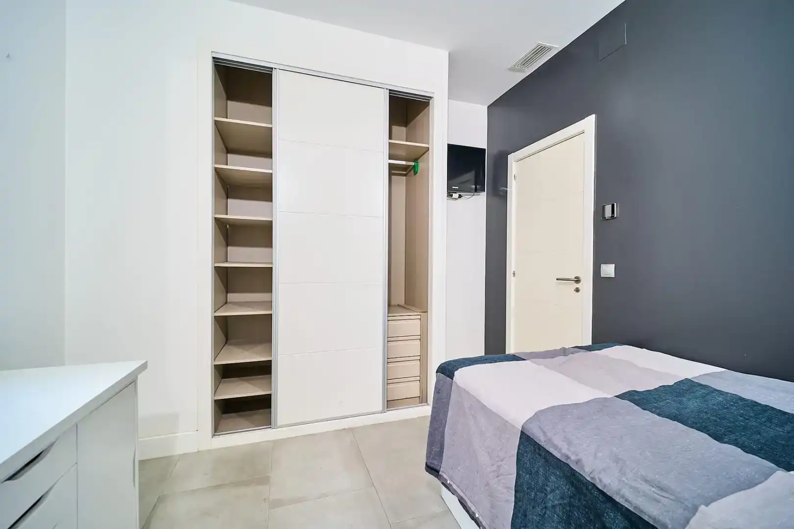 Bedroom of Houses for sale in Rivas-Vaciamadrid  with Air Conditioner, Private garden and Storage room