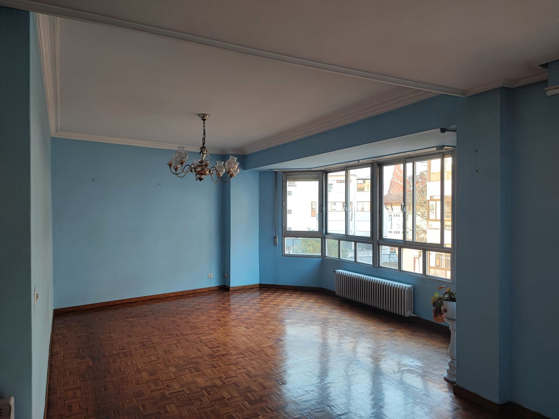 Living room of Flat for sale in Vigo   with Parquet flooring, Storage room and Balcony