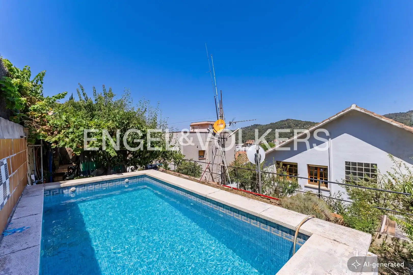 Casa amb piscina en venda a La Miranda - Can Candeler, imagen 3