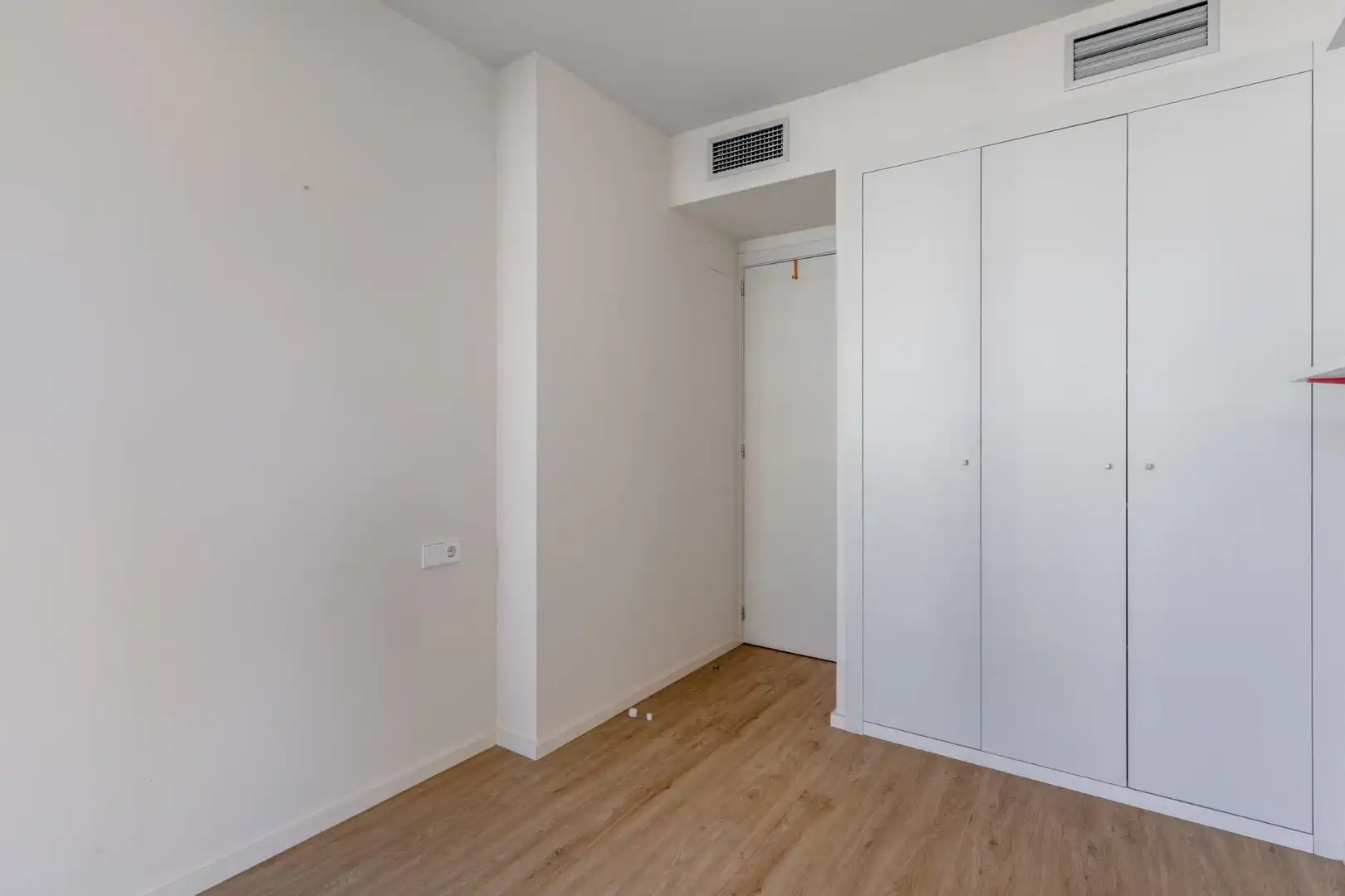 Bedroom of Flat for rent in Barcelona  with Air Conditioner, Heating and Parquet flooring