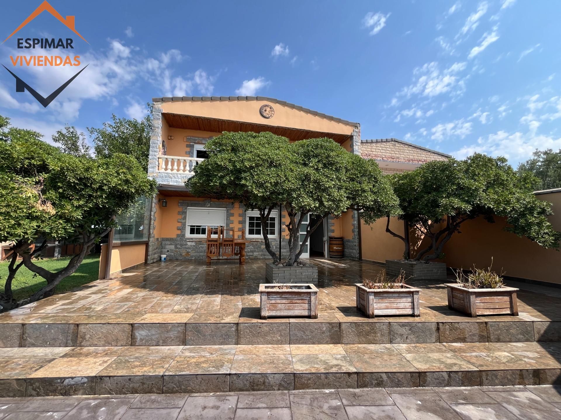 Terrace of Single-family semi-detached for sale in  Zaragoza Capital  with Heating, Private garden and Parquet flooring