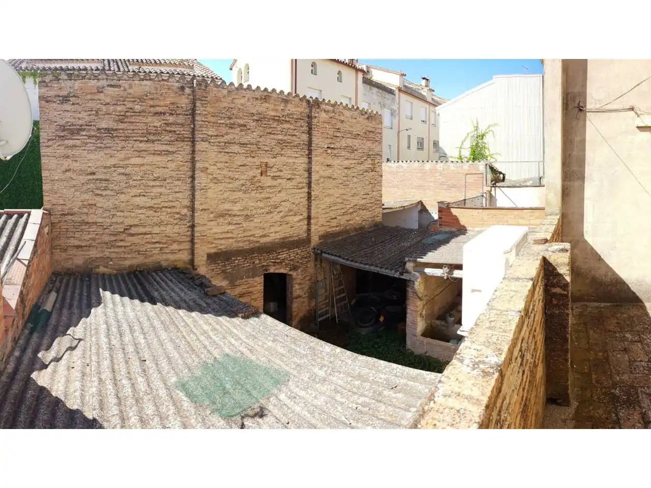 Vista exterior de Casa o chalet en venta en Sant Llorenç d'Hortons con Aire acondicionado, Calefacción y Jardín privado