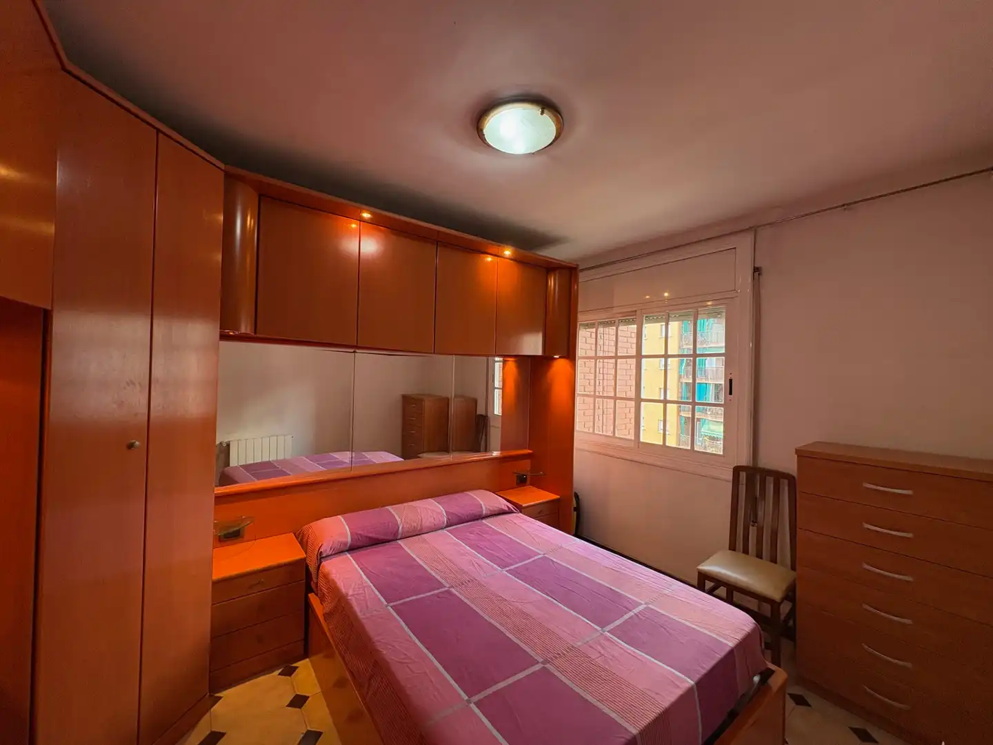 Habitación de Piso en venta en L'Hospitalet de Llobregat con Calefacción, Horno y Alarma