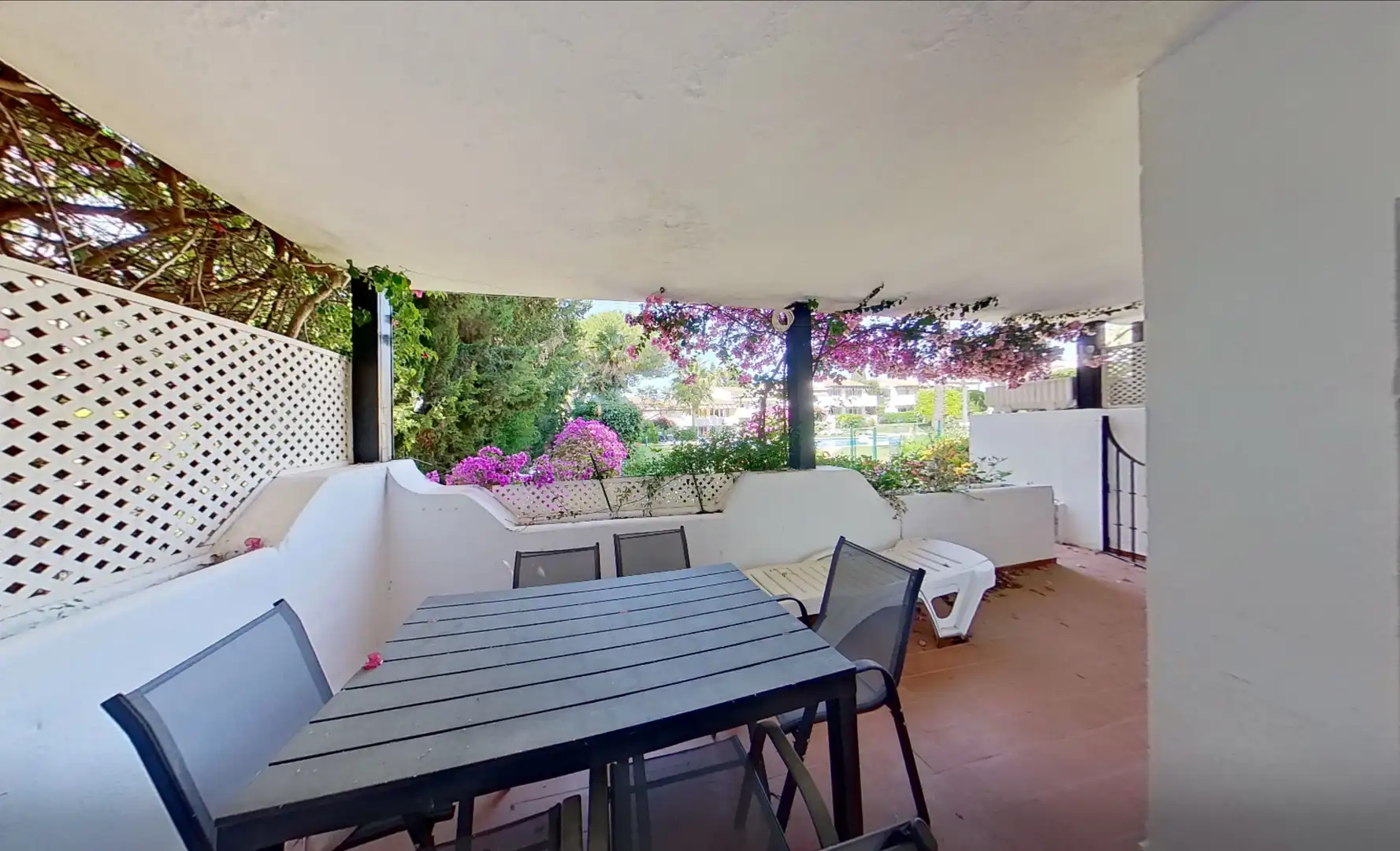 Terrace of Ground floor for sale in Marbella  with Air Conditioner, Terrace and Community pool