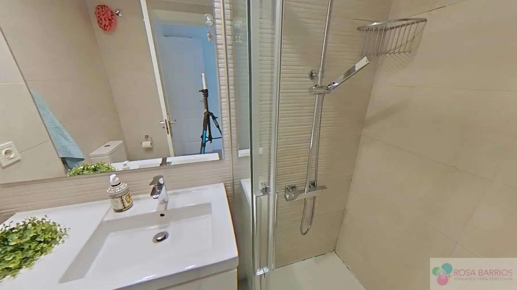 Baño de Piso en venta en Marbella con Terraza y Piscina comunitaria