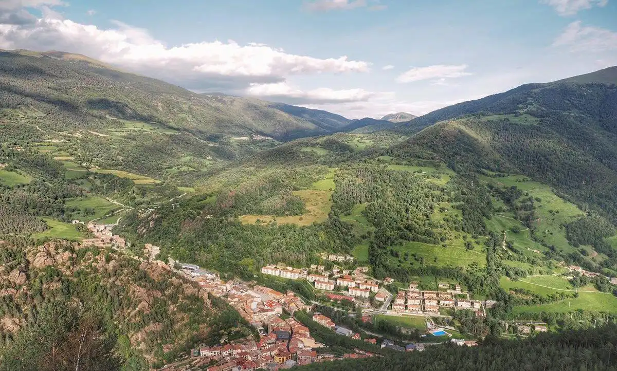 Exterior view of Buildings for sale in Ribes de Freser