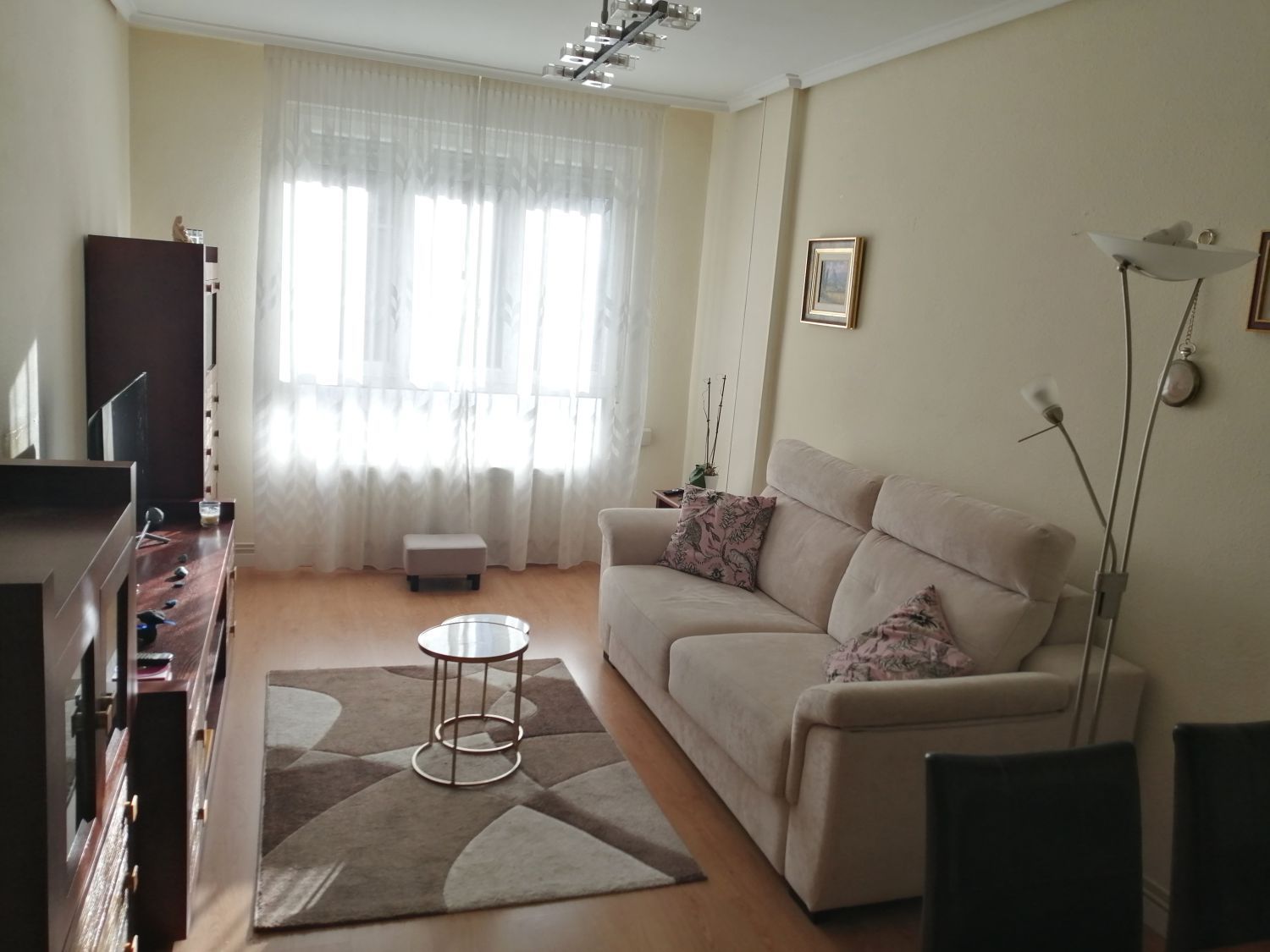 Sala d'estar de Pis en venda en Torrelavega  amb Calefacció, Traster i Internet