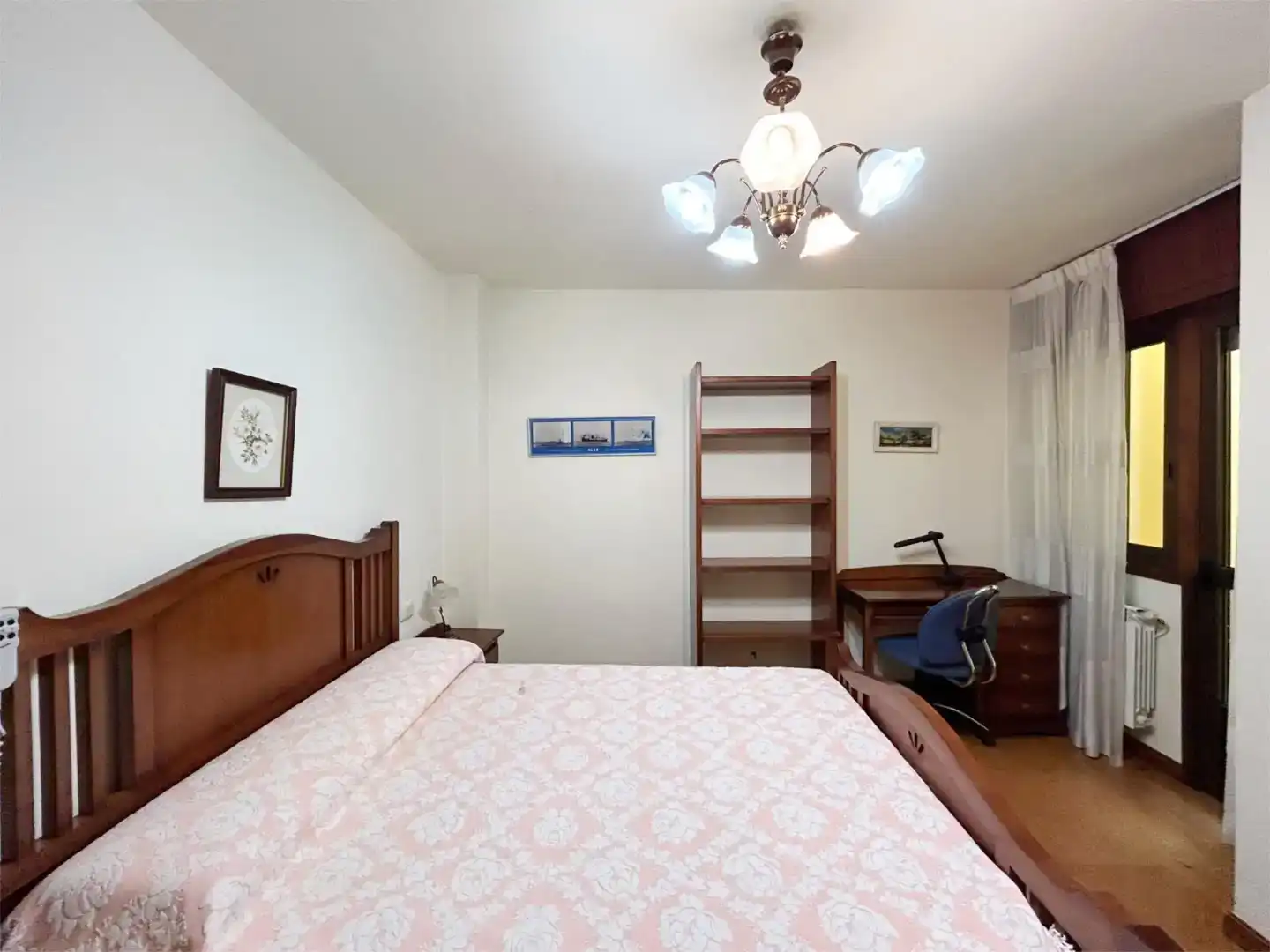 Habitación de Casa adosada de alquiler en Vigo  con Amueblado
