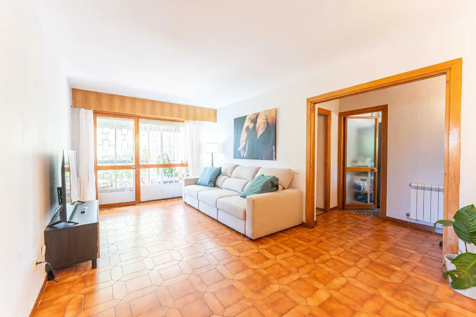 Sala d'estar de Pis en venda en Hoyo de Manzanares amb Calefacció, Jardí privat i Parquet