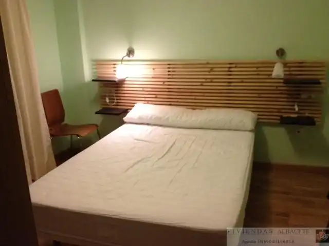 Apartamento de alquiler en Ensanche - Franciscanos