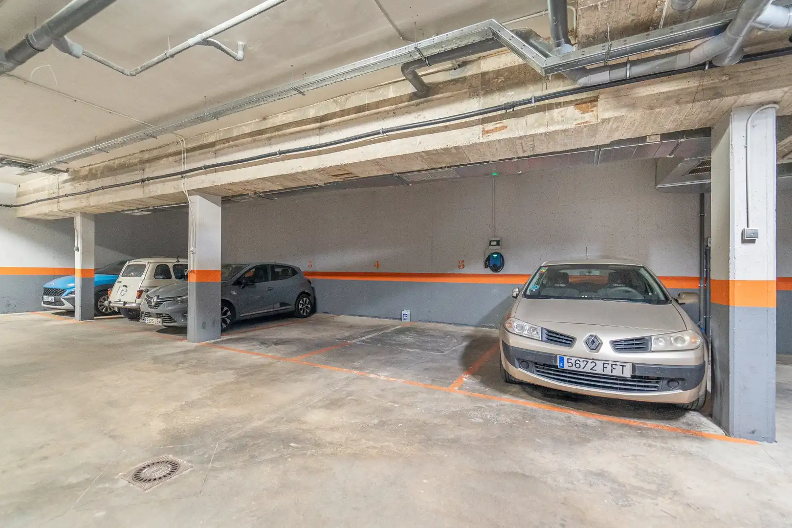 Parking de Piso en venta en Móstoles con Calefacción, Trastero y Horno