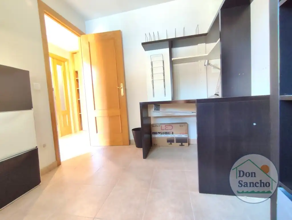 Casa adosada en venta en Viana de Cega con Calefacción, Jardín privado y Terraza