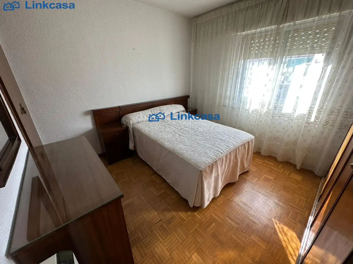 Habitación de Piso en venta en Madrid con Parquet