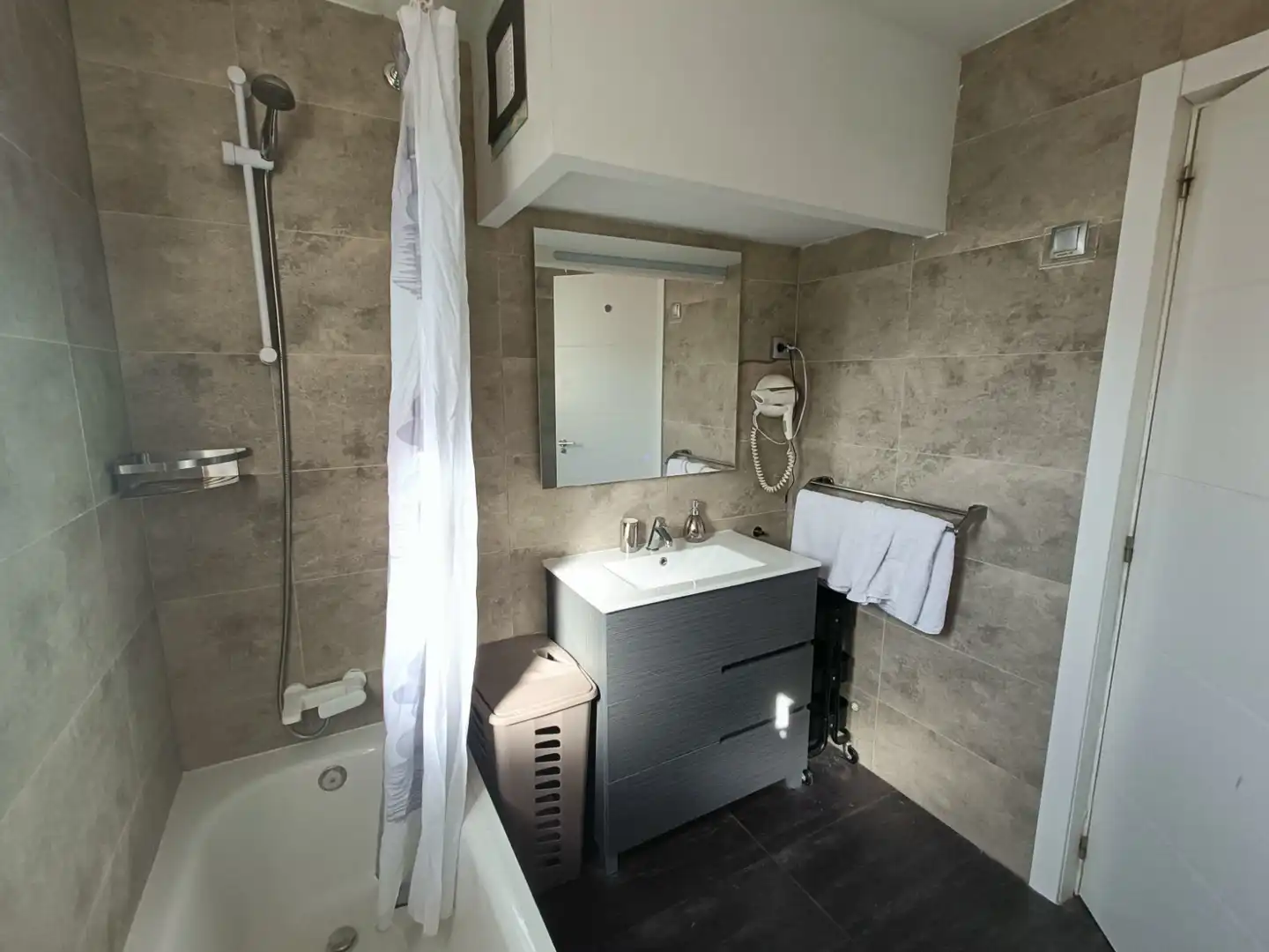 Apartment with pool to rent in Benahavís pueblo, imagen 19