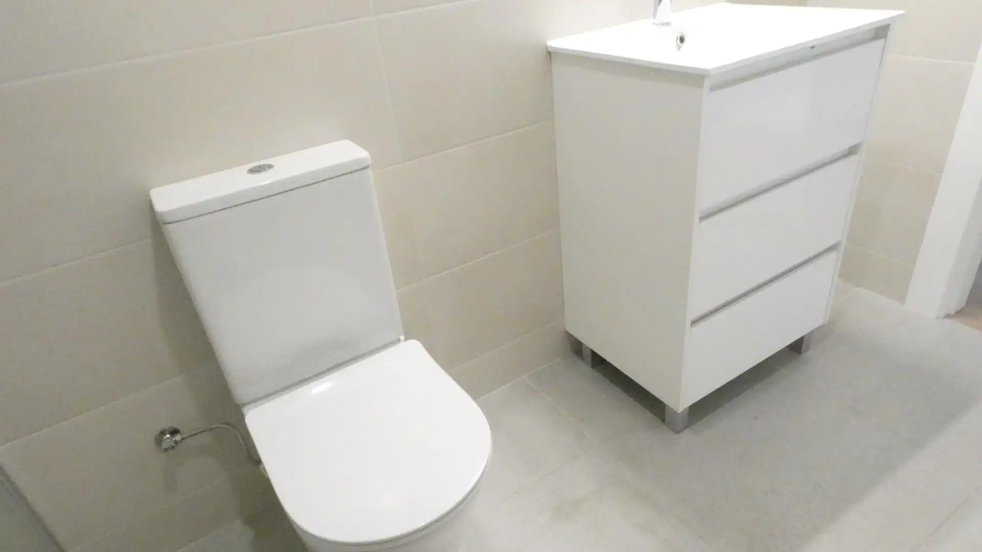 Bathroom of Flat for rent in Utebo, Zaragoza