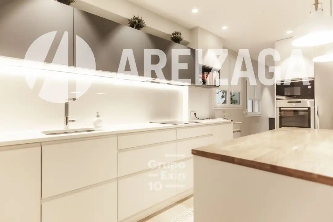 Piso en venta en Bergara Kalea, Área Romántica