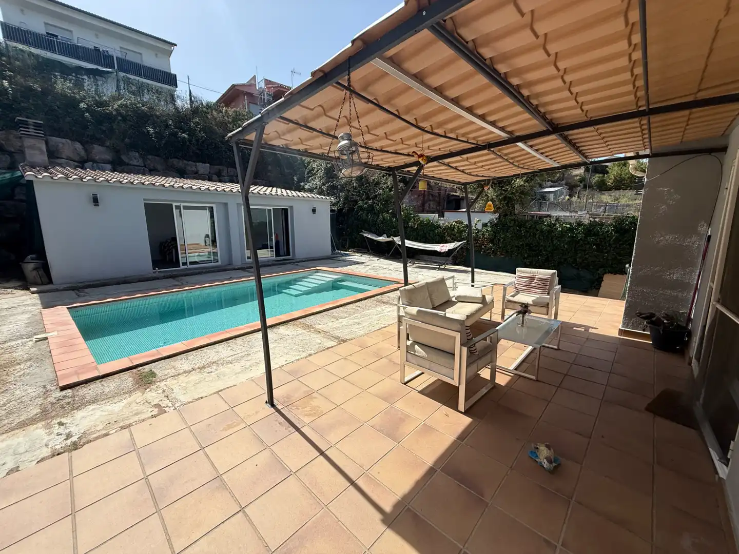 Schwimmbecken von Haus oder Chalet zum Verkauf in Bigues i Riells del Fai mit Klimaanlage, Privatgarten und Schwimmbad