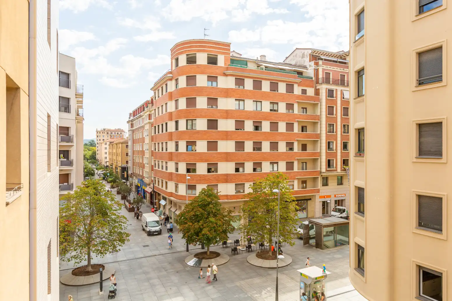 Vista exterior de Piso en venta en  Pamplona / Iruña con Parquet y Balcón