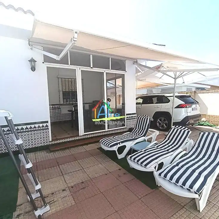Terrassa de Casa o xalet en venda en Almonte amb Jardí privat, Terrassa i Traster