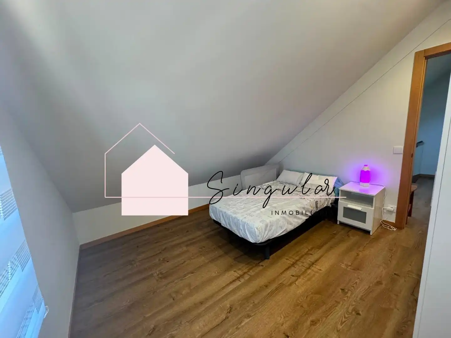 Habitación de Casa adosada de alquiler en Nigrán con Jardín privado y Piscina comunitaria