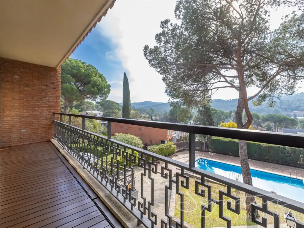Jardín de Casa o chalet en venta en Sant Cugat del Vallès con Calefacción, Jardín privado y Terraza