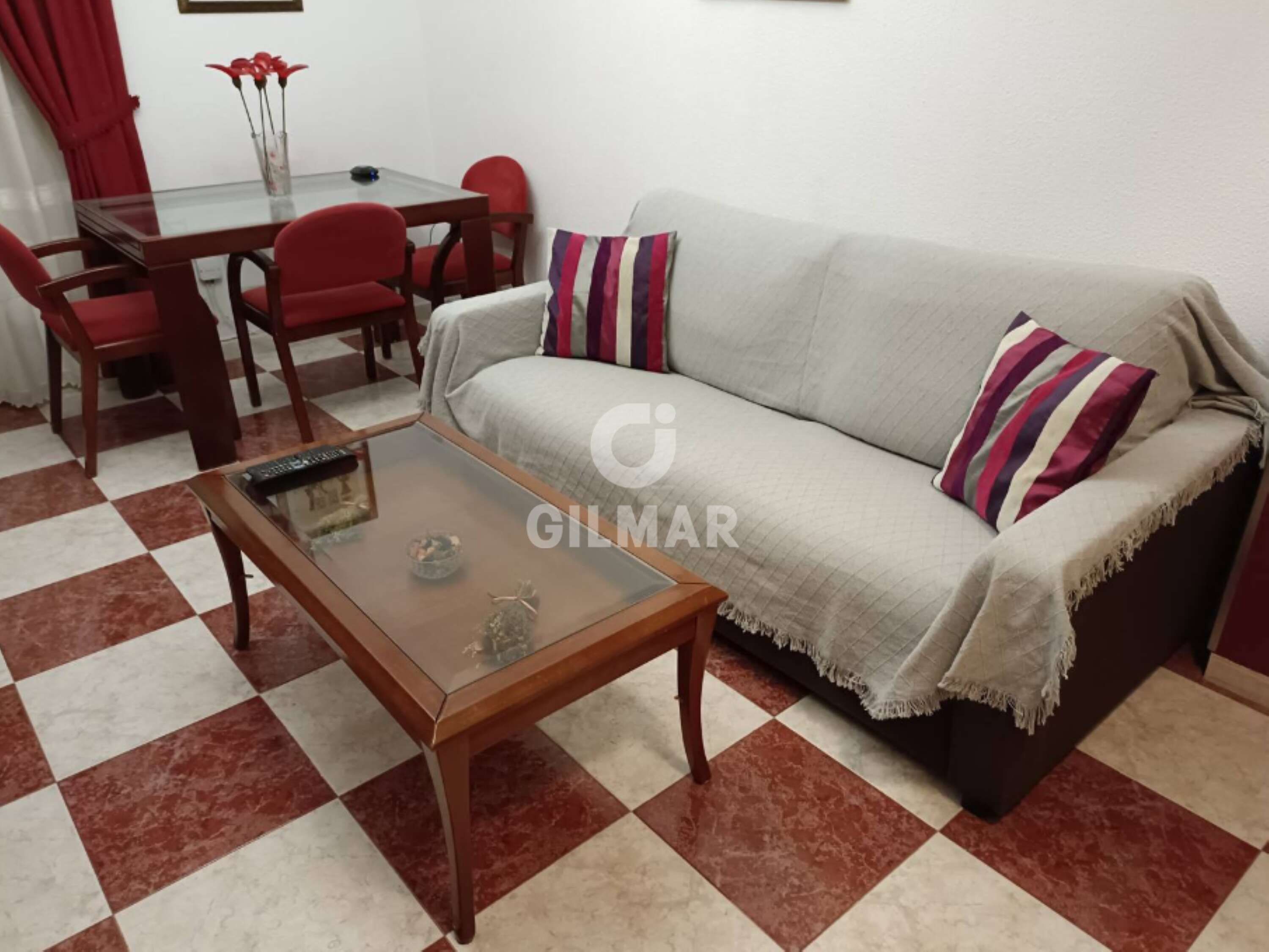 Sala d'estar de Pis en venda en  Cádiz Capital amb Calefacció