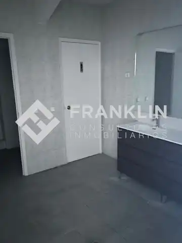 Fabrikhallen zur Miete in Carrer Cantàbria, 13, Parc Central