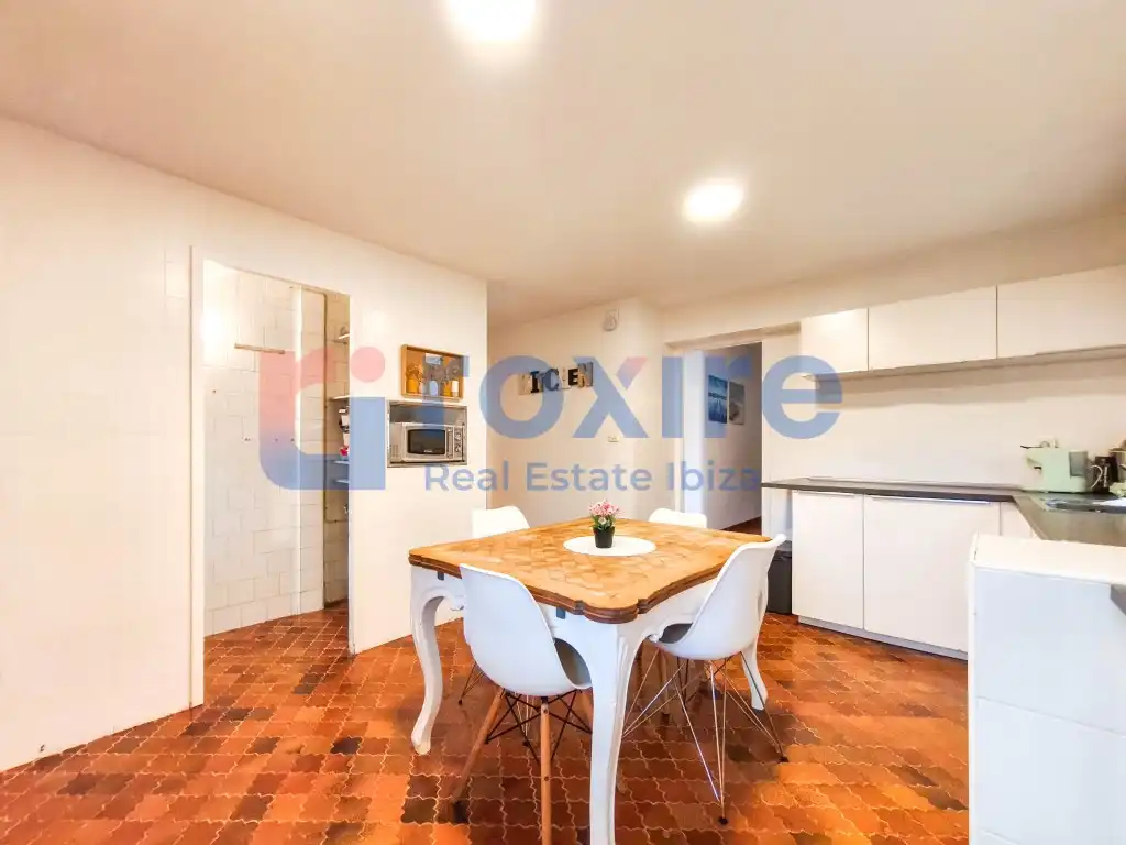 Cuina de Casa o xalet en venda en Eivissa amb Aire condicionat, Jardí privat i Terrassa