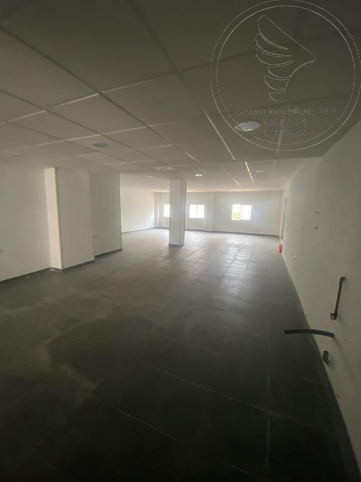 Premises to rent in Linares