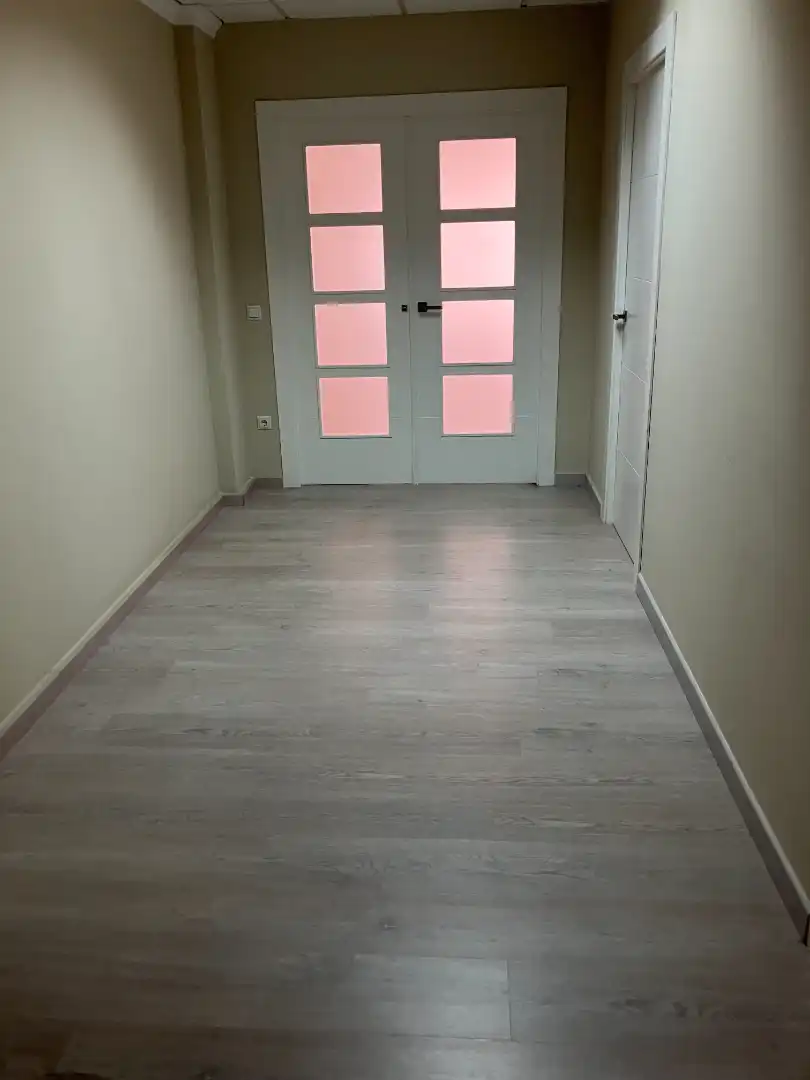 Office for rent in La Línea de la Concepción  with Air Conditioner