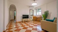 Living room of Flat for sale in  Sevilla Capital  with Air Conditioner