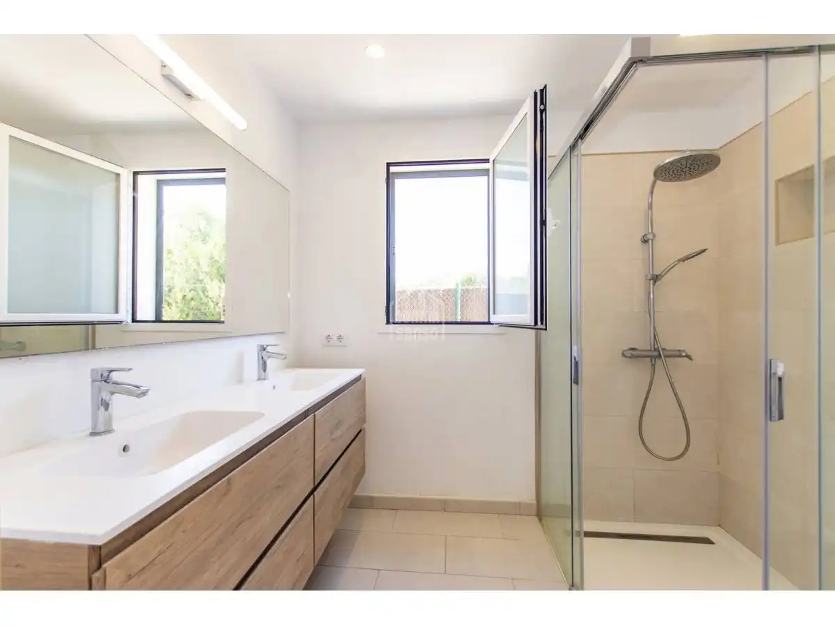 Bathroom of Houses for sale in Sant Lluís  with Private garden, Terrace and Swimming Pool