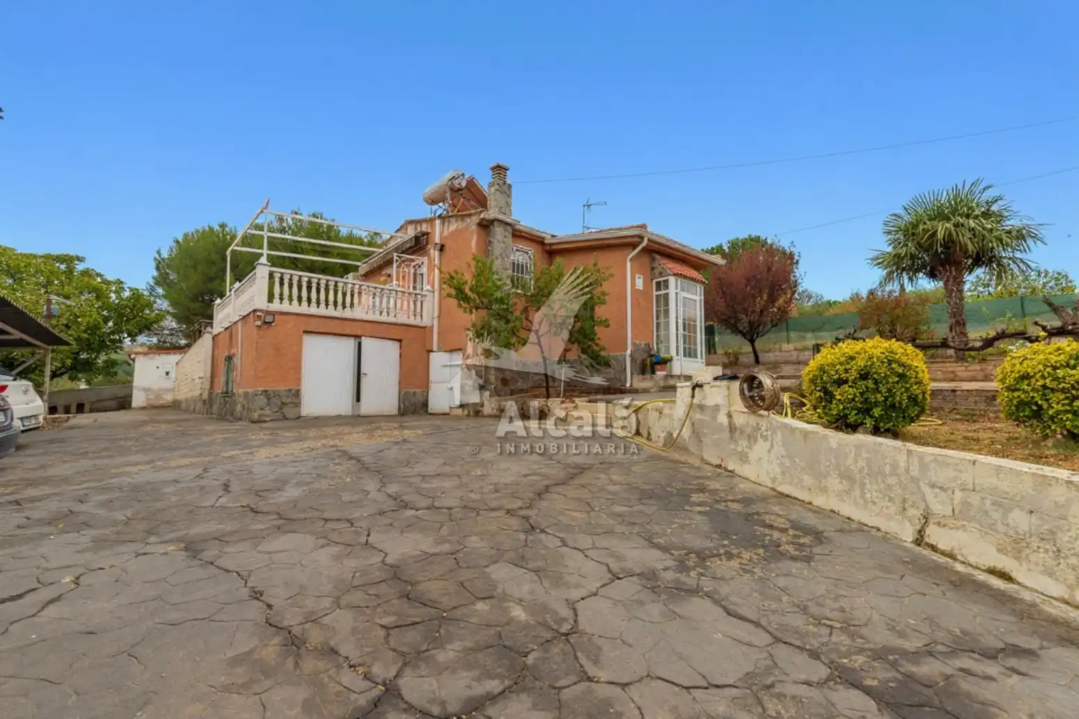 Vista exterior de Casa o xalet en venda en Valdeavero amb Aire condicionat, Calefacció i Terrassa