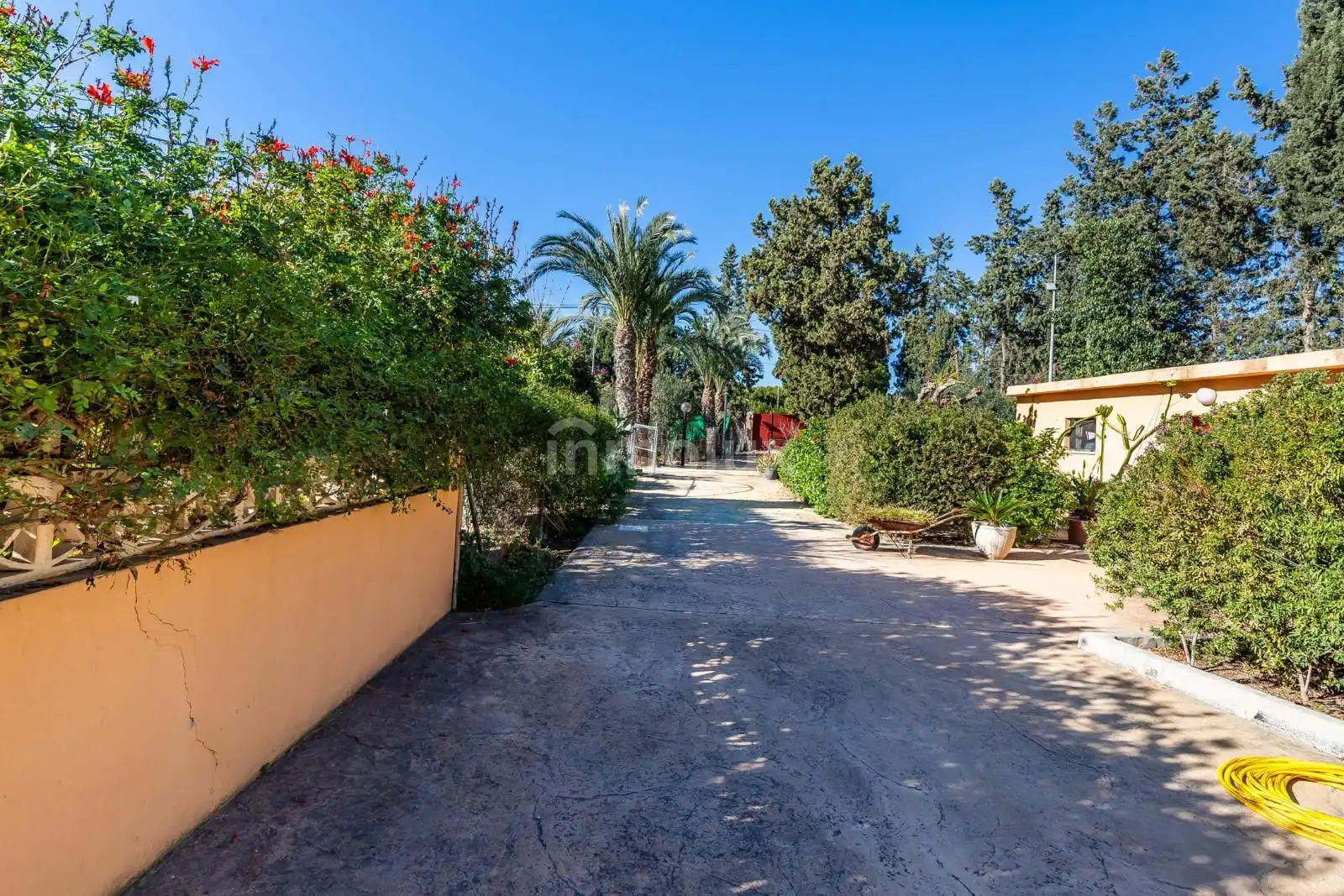 Jardí de Casa o xalet en venda en Alicante / Alacant amb Aire condicionat, Calefacció i Jardí privat