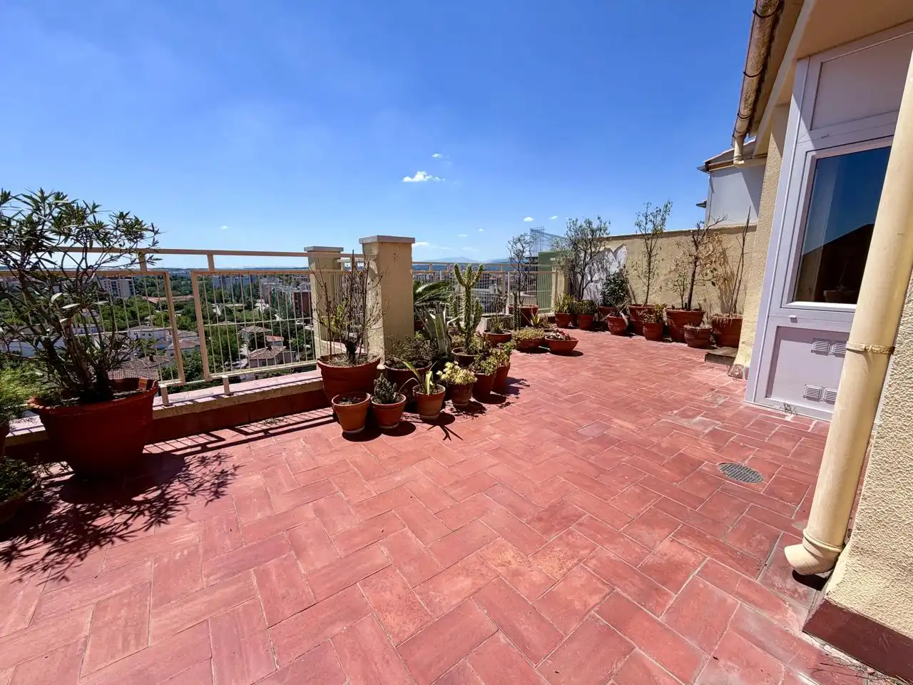 Terrassa de Dúplex de lloguer en Girona amb Aire condicionat, Calefacció i Terrassa