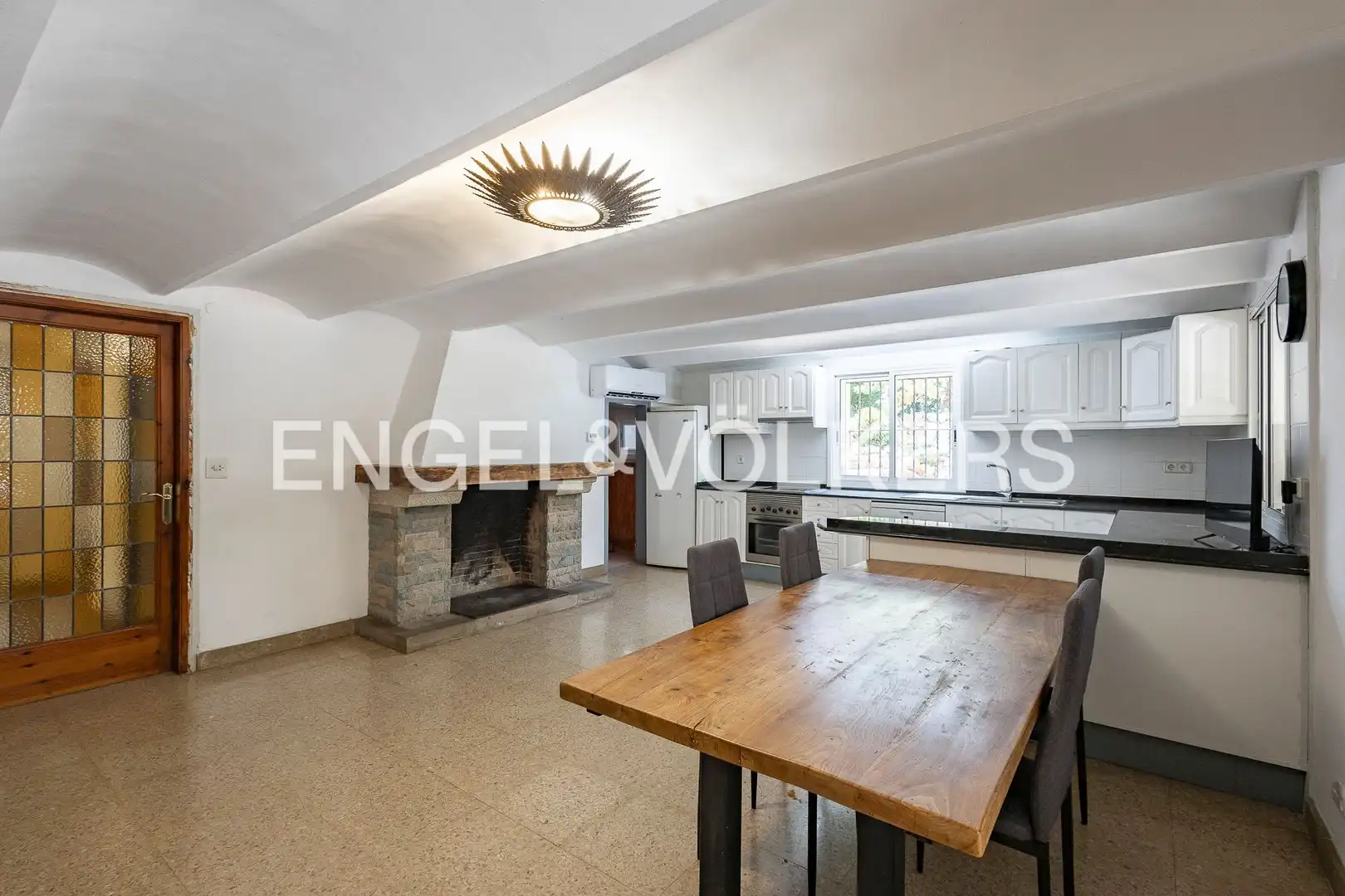 Comedor de Casa o chalet en venta en Sant Boi de Llobregat con Aire acondicionado, Calefacción y Jardín privado