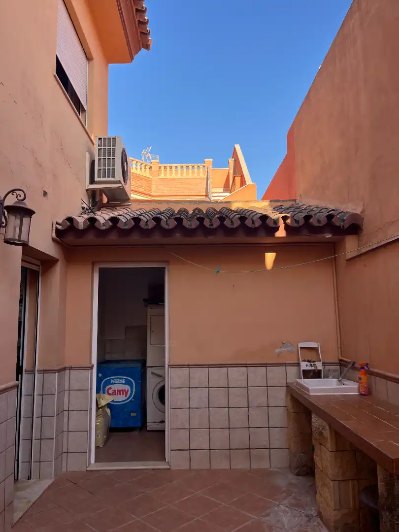 Vista exterior de Casa adosada en venta en Cártama con Amueblado