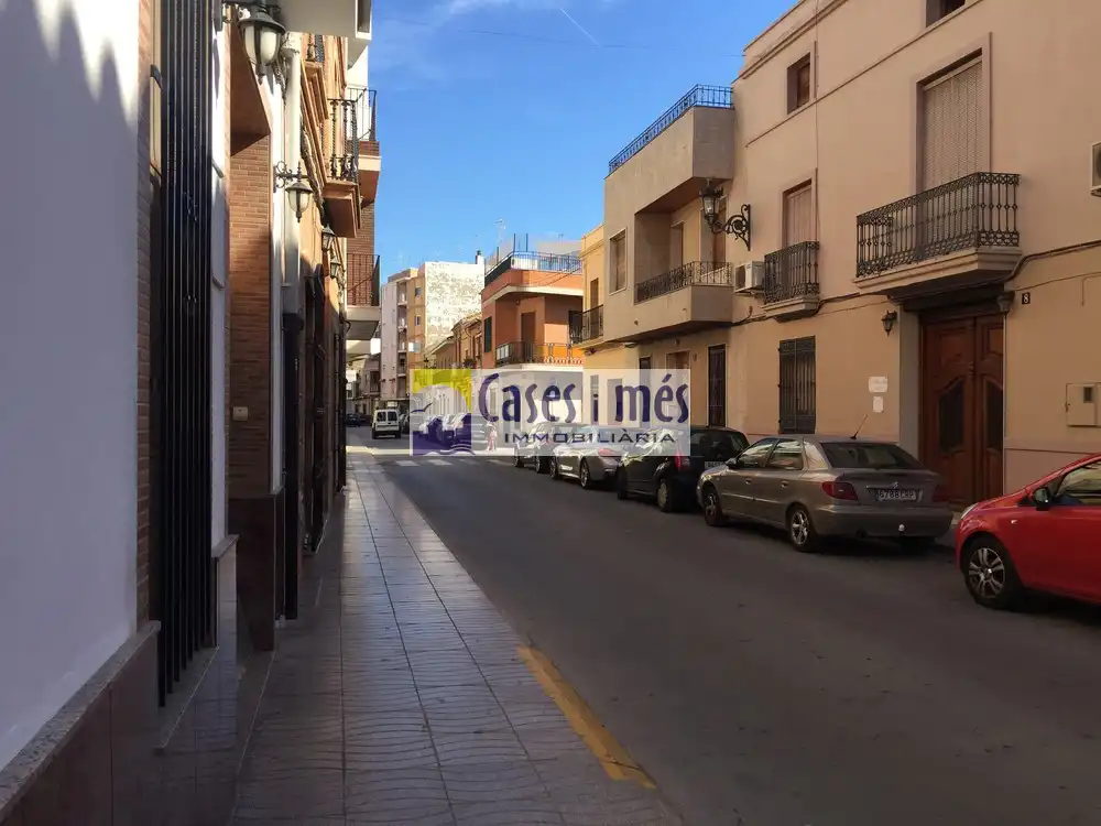 Vista exterior de Local en venta en Rafelbuñol / Rafelbunyol