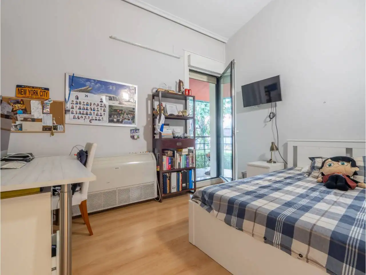 Dormitori de Casa o xalet en venda en Donostia - San Sebastián  amb Aire condicionat, Calefacció i Jardí privat