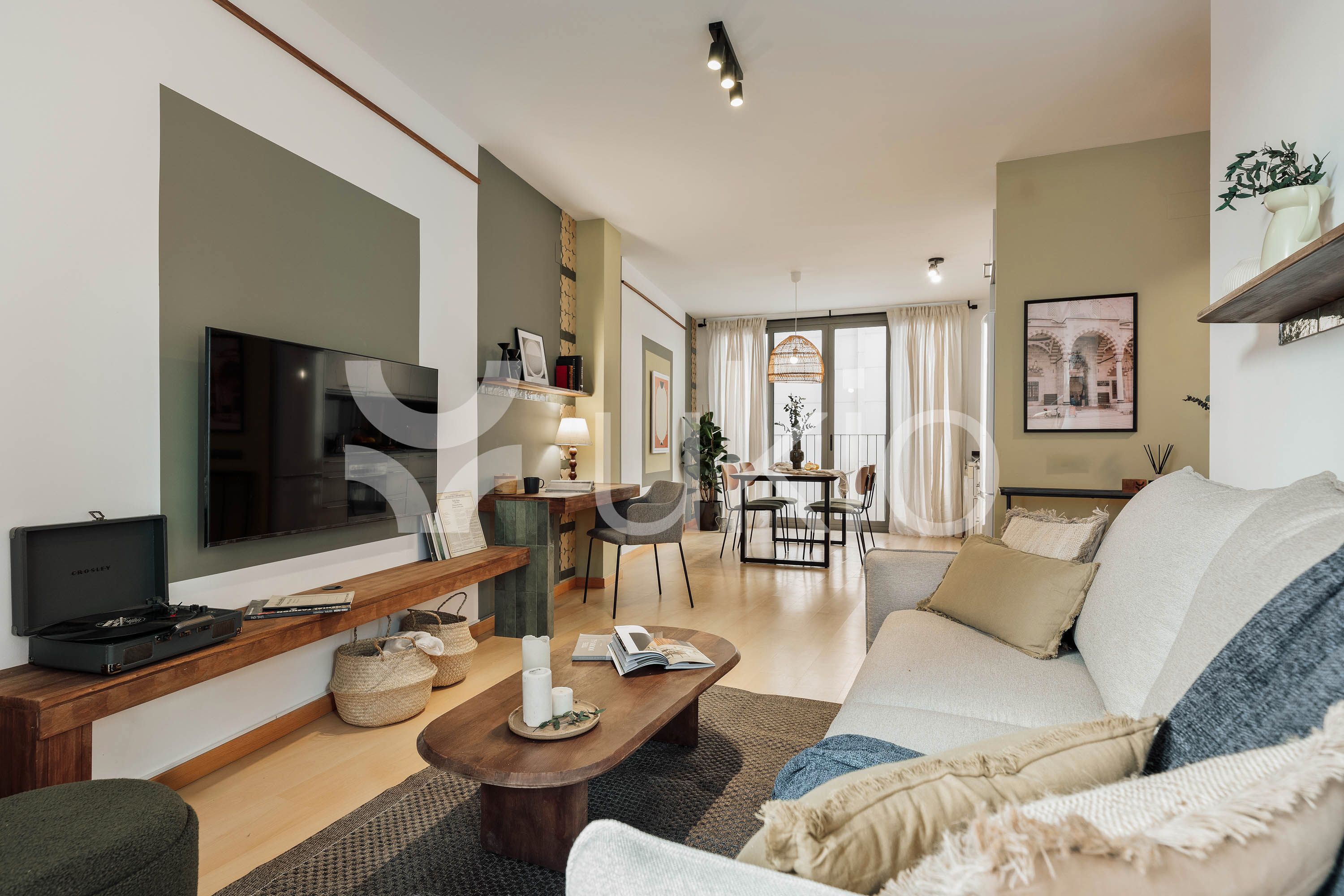 Sala de estar de Apartamento de alquiler en  Barcelona Capital con Aire acondicionado, Calefacción y Amueblado