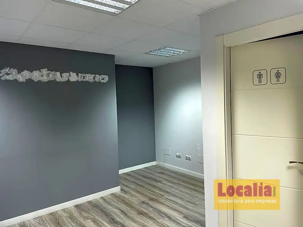 Büro mit Aufzug zur Miete in Julián Ceballos, imagen 5