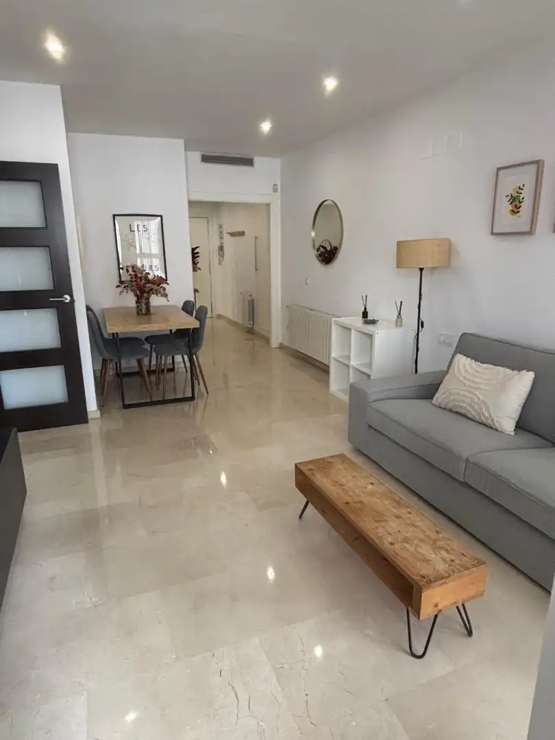 Wohnzimmer von Wohnung zur Miete in Valencia mit Klimaanlage, Heizung und Privatgarten