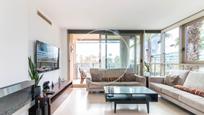 Living room of Flat for sale in  Barcelona Capital  with Air Conditioner, Terrace and Balcony