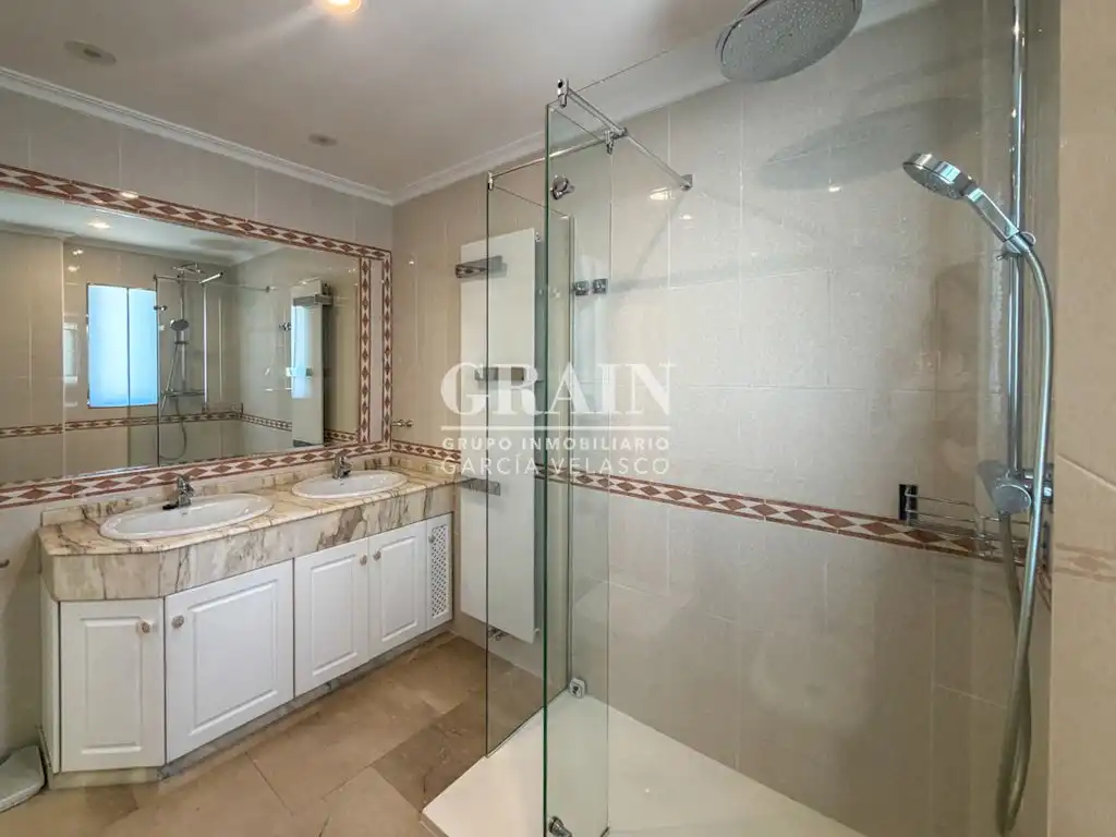 Baño de Casa o chalet en venta en Albacete con Aire acondicionado, Calefacción y Jardín privado