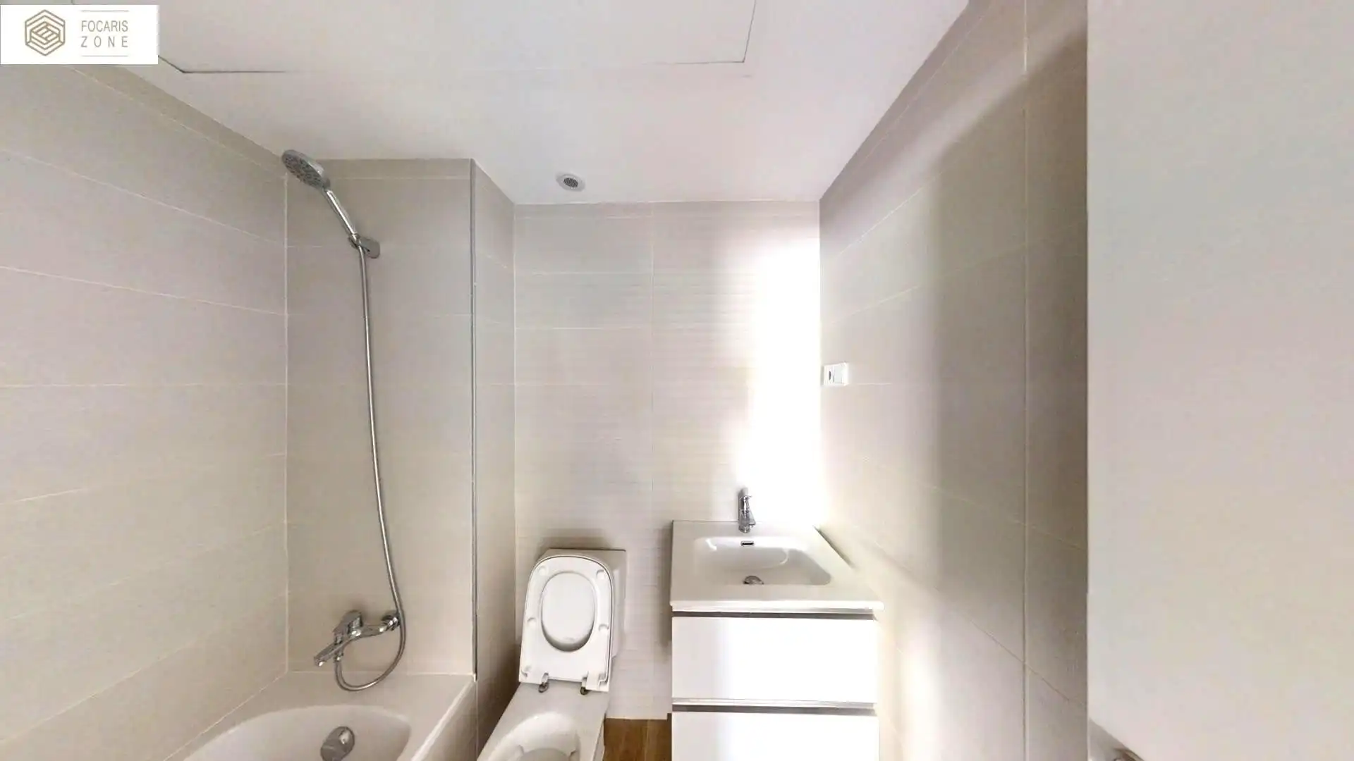 Bathroom of Ground floor for rent in Torremolinos  with Air Conditioner, Heating and Private garden