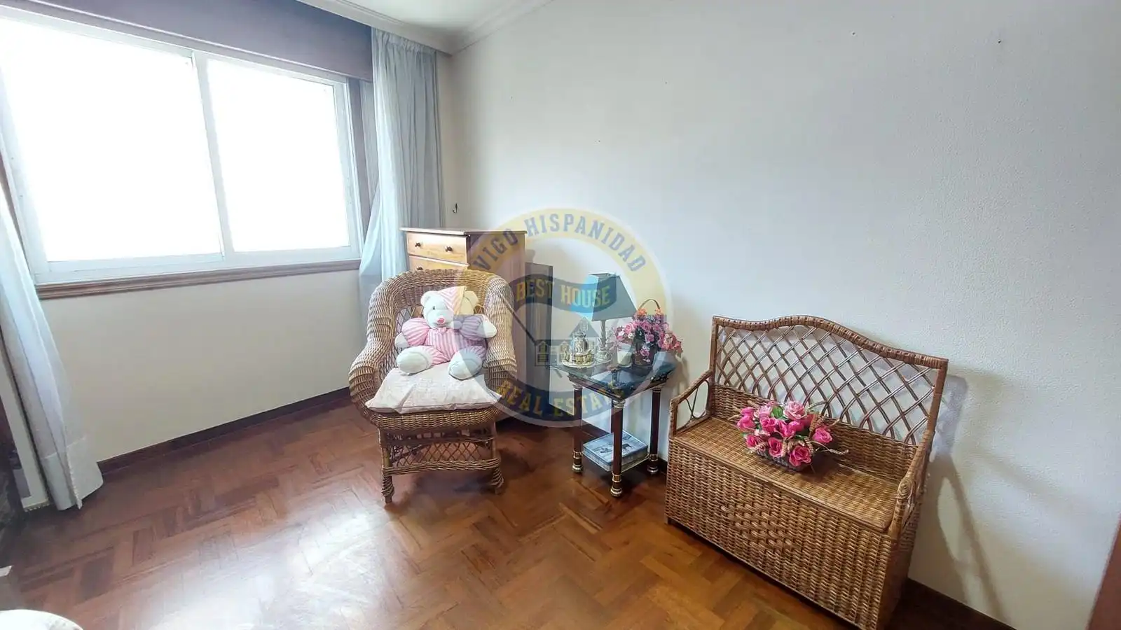 Habitación de Piso en venta en Vigo  con Calefacción, Parquet y Trastero